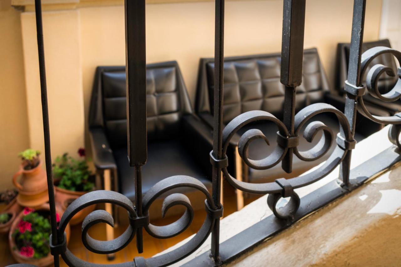 Hotel Mariscal Inn & Suite Куенка Екстер'єр фото