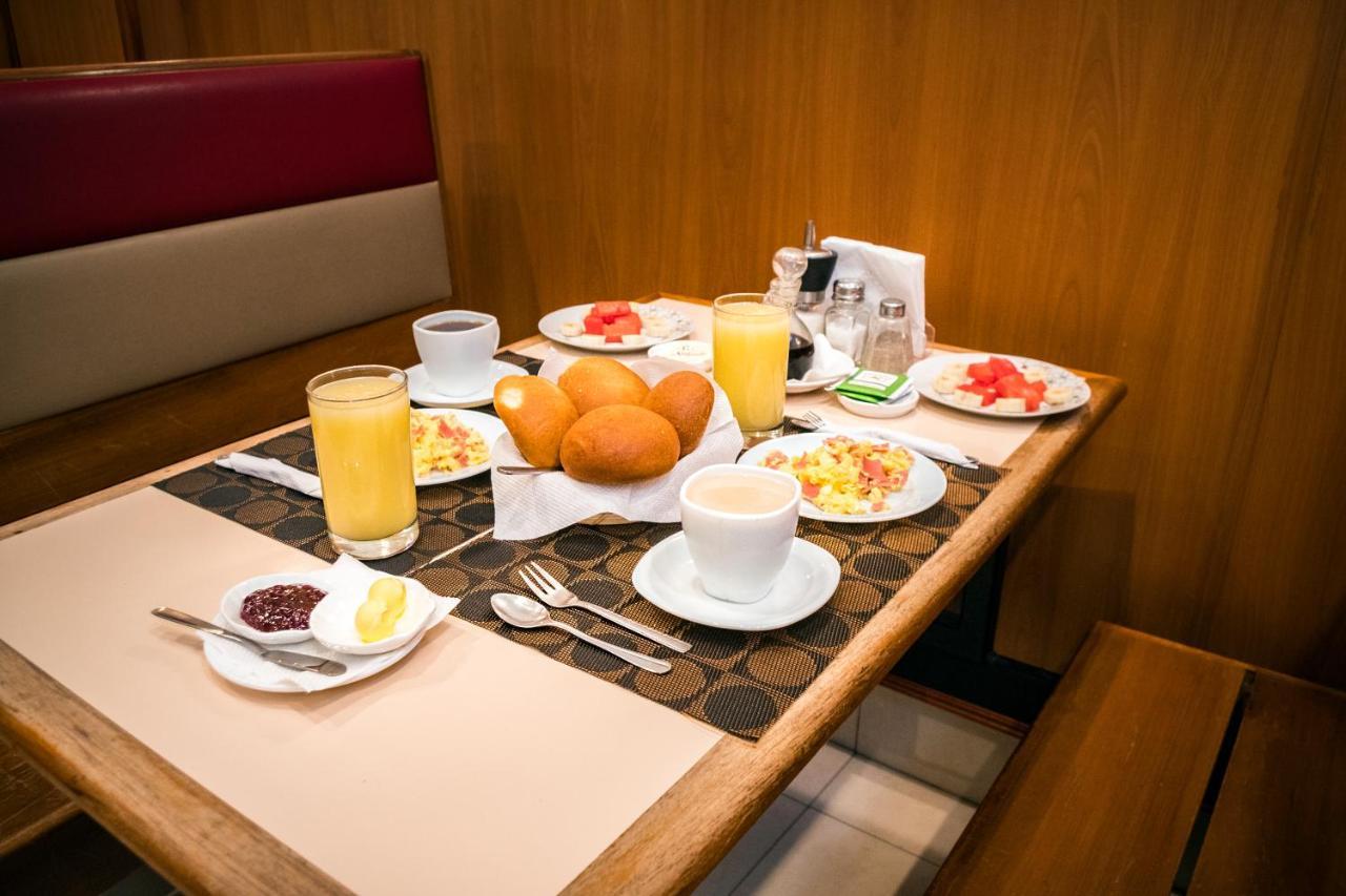 Hotel Mariscal Inn & Suite Куенка Екстер'єр фото