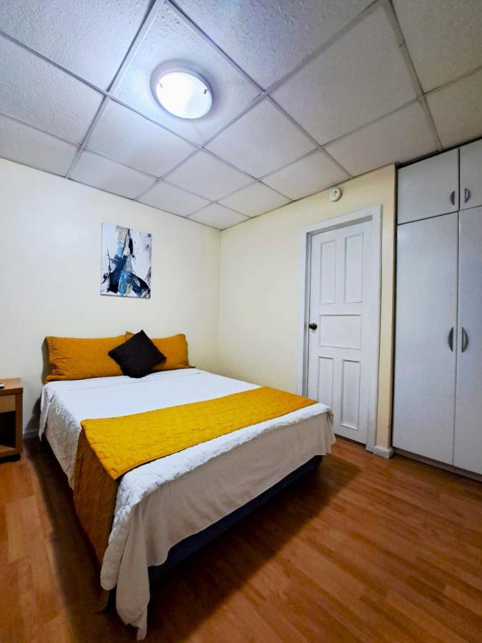 Hotel Mariscal Inn & Suite Куенка Екстер'єр фото
