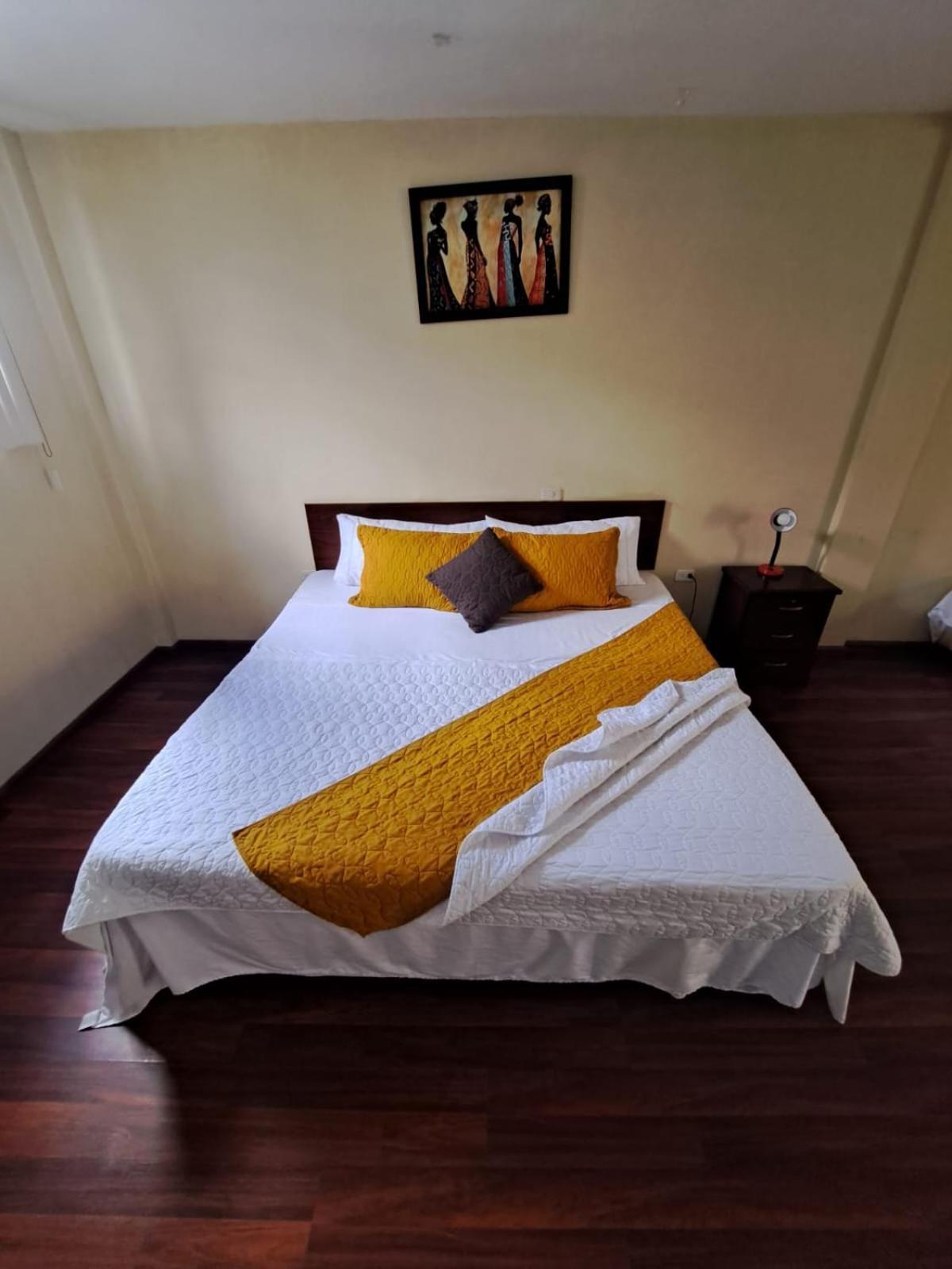 Hotel Mariscal Inn & Suite Куенка Екстер'єр фото
